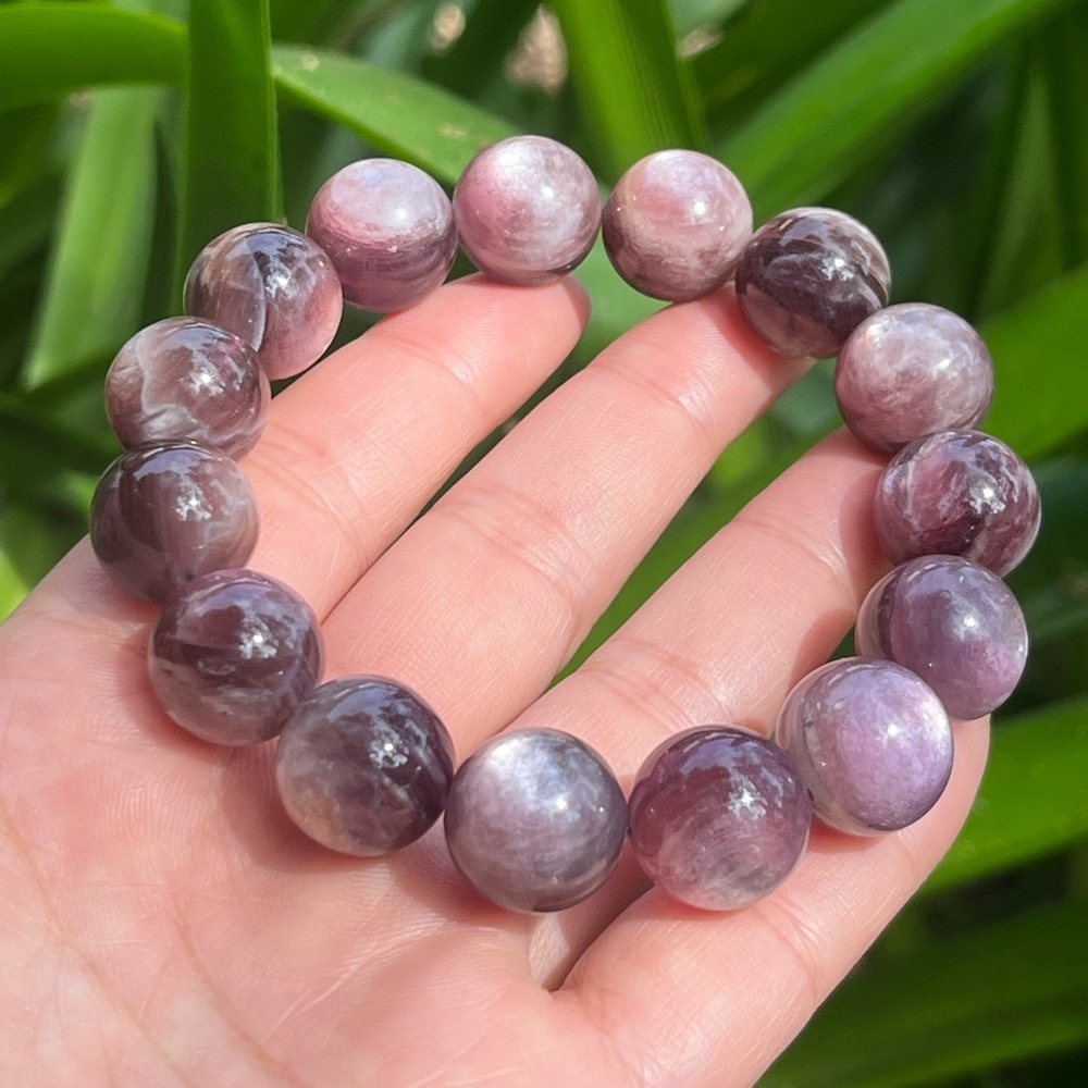 14mm‎ stretchable flashy lepidolite bracelet